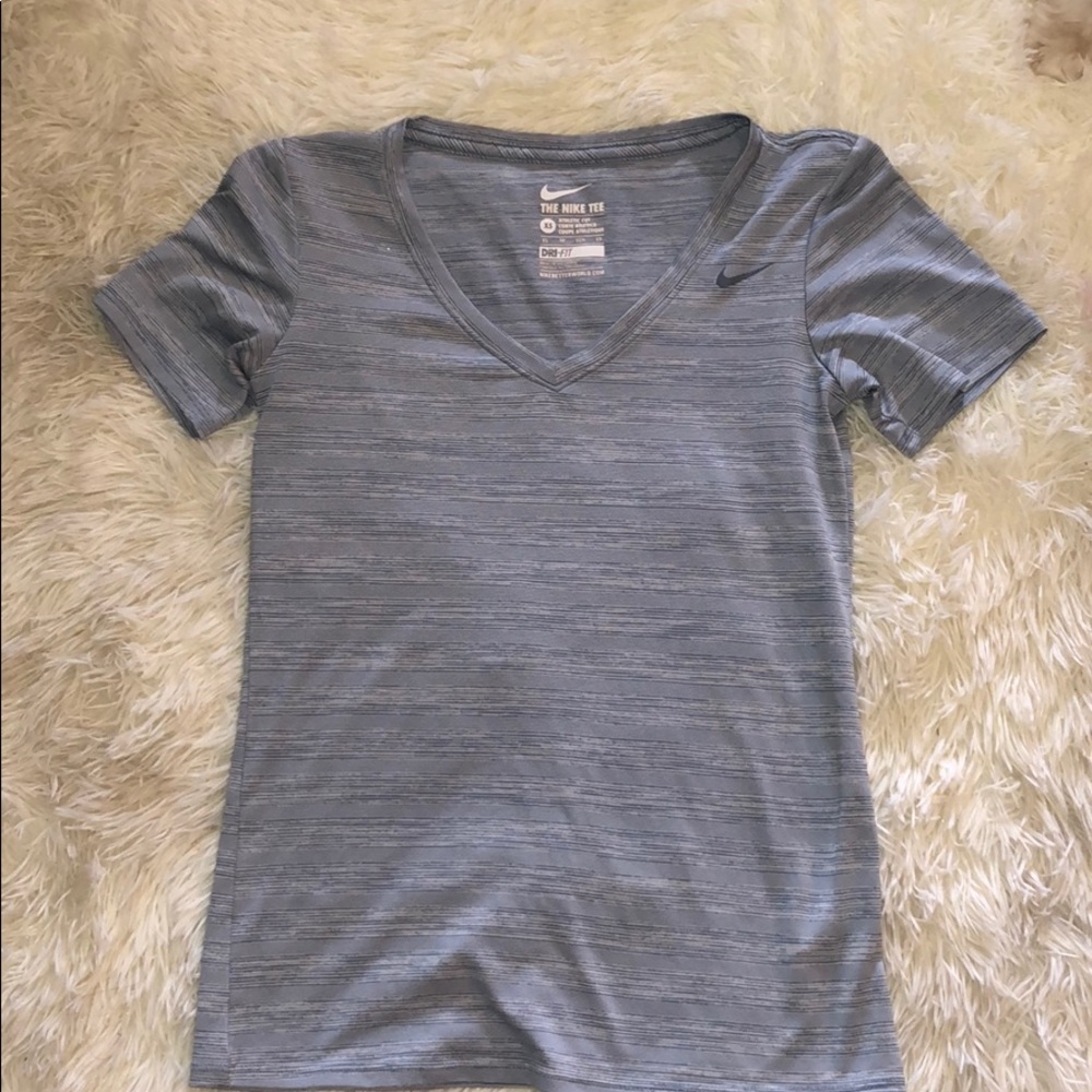 Nike Tee Dri Fit Top!